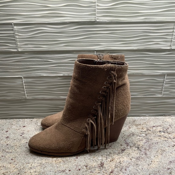 Aldo Fringe ankle bootie - Picture 4 of 4